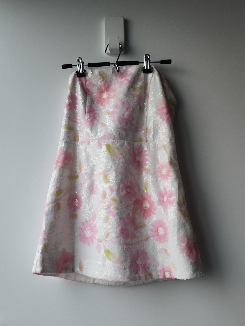 BNWT Endless Rose Floral Sequin Strapless Mini Dress